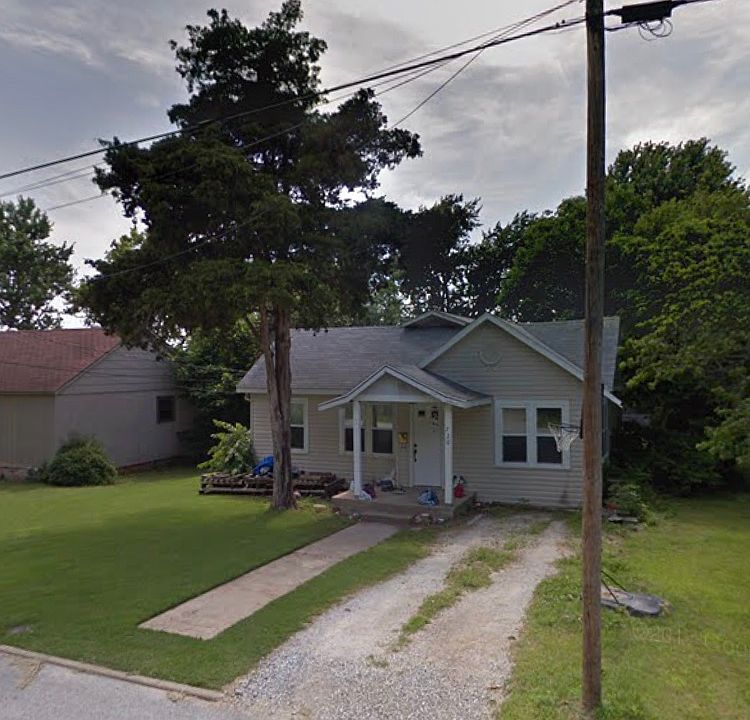 2nd image of 720 N Lucille St