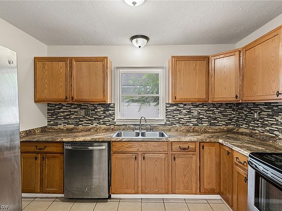 5th image of 4518 W 42nd St