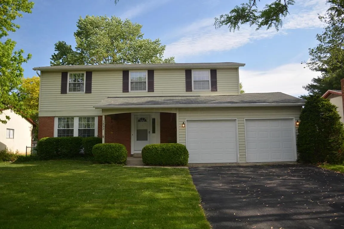 1852 Cedar Willow Dr photo 1