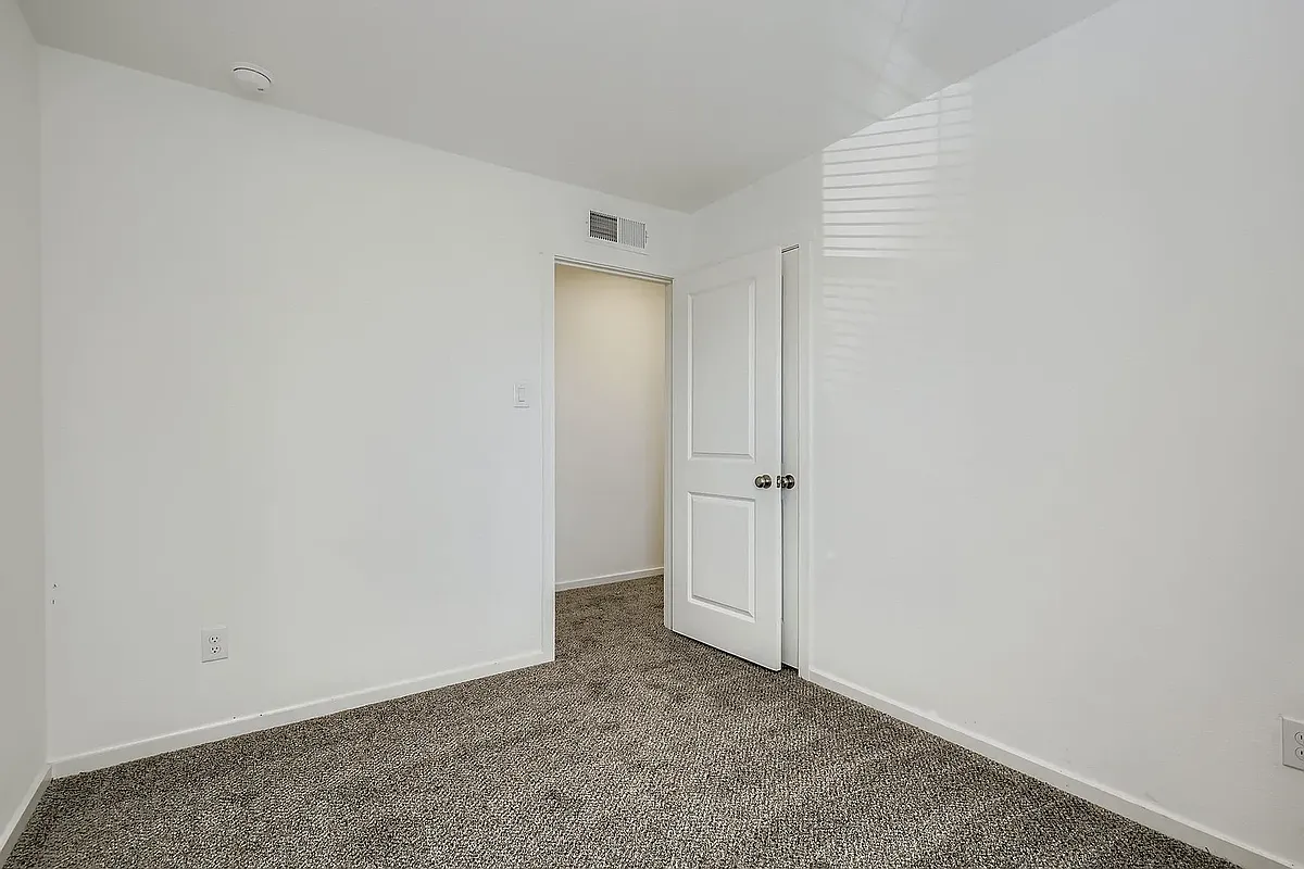 Building Photo - Sandhill Crane Ln