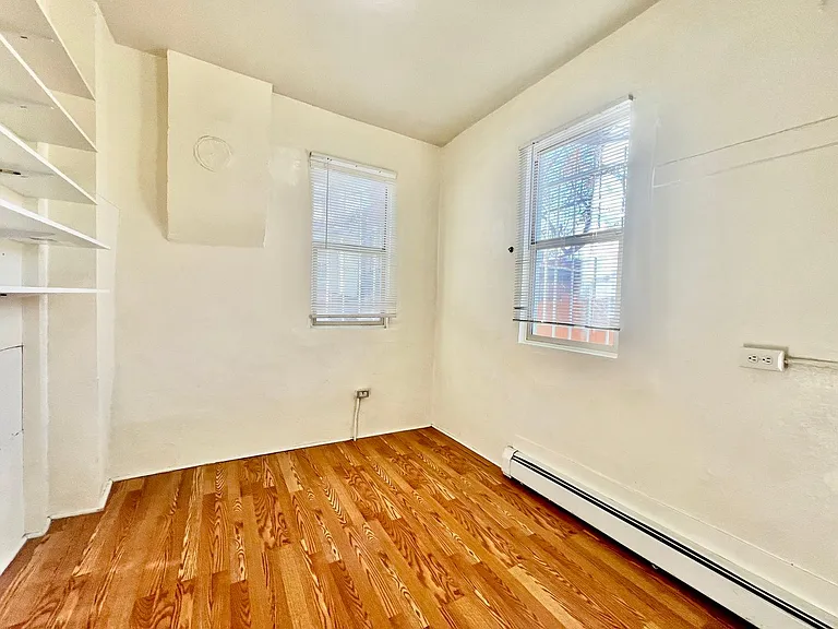 1728 E 37th Ave — Photo 11