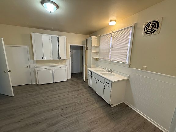2nd image of 151 Playter St #1