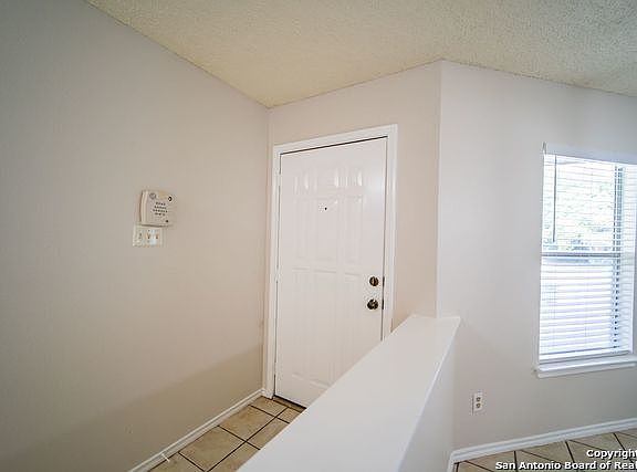 3rd image of 13915 Villa Camino