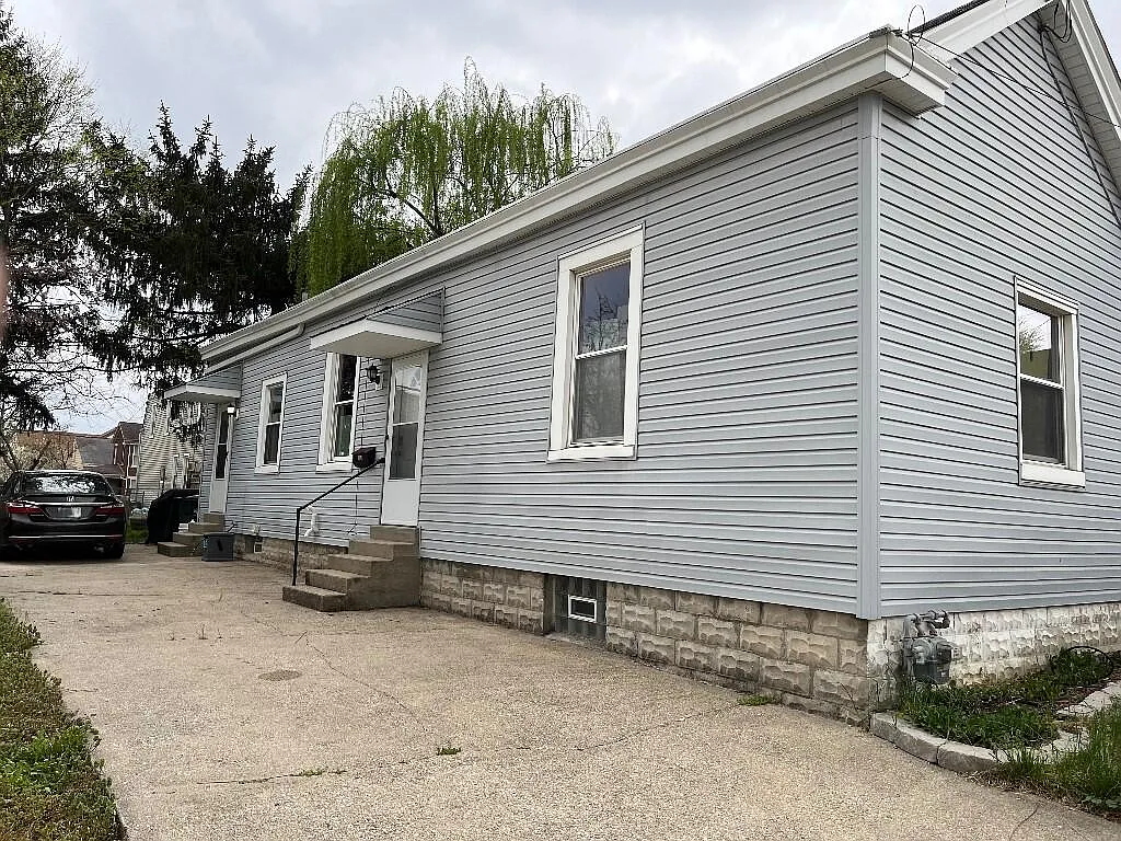 1134 Liberty St photo 1