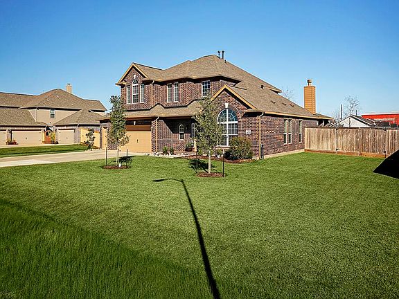 2nd image of 4009 Moray Dr