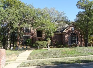 8550 Kensington Ct, North Richland Hills, TX 76182