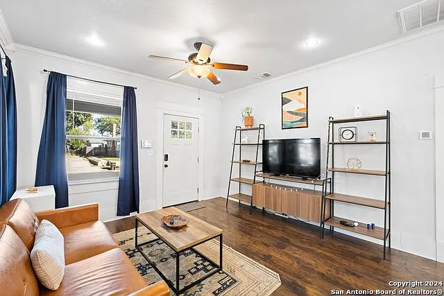 112 Harding Pl — Photo 4