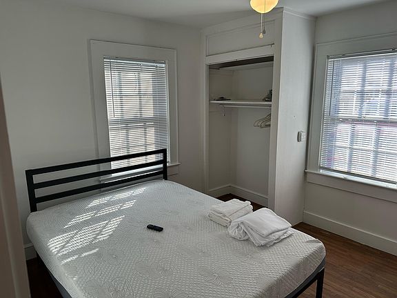 2nd image of 1720 Roseland St #2