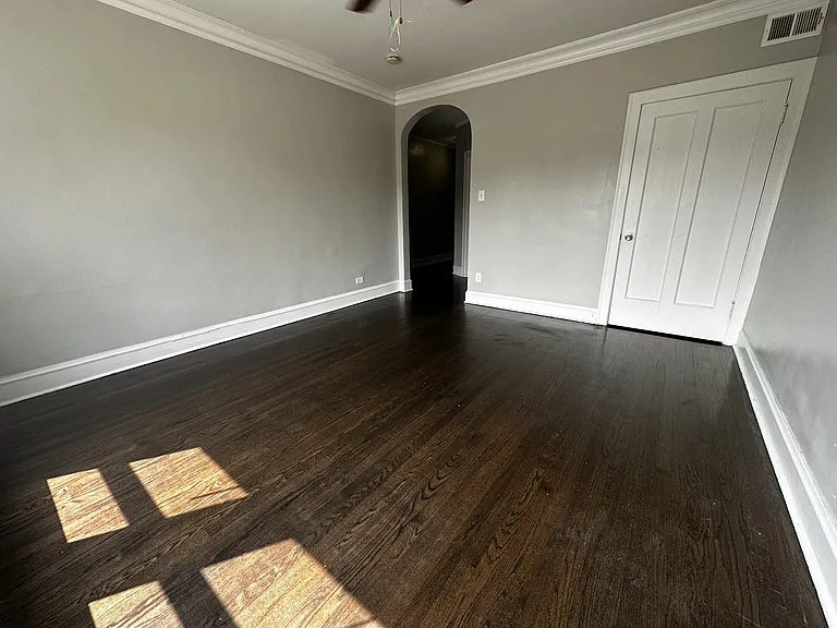 1402 N Harding Ave #2 — Photo 5