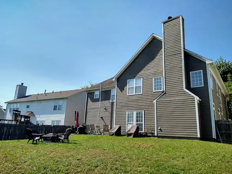 1467 Chamirey Dr SW — Photo 37