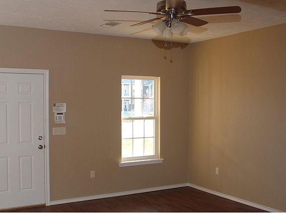 5th image of 2512 W 12th St