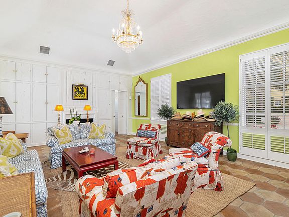5th image of 417 Peruvian Ave APT 1