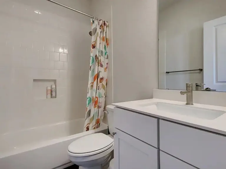 4711 Vaughan St — Photo 28