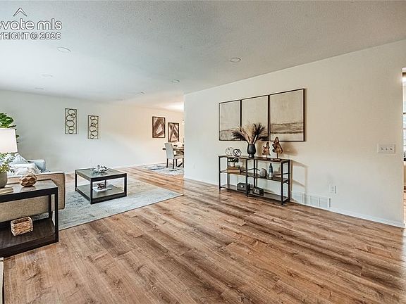 3rd image of 2965 Westcliff Cir