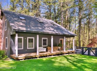 53 Ten Broeck Rd, Chatham, NY 12037