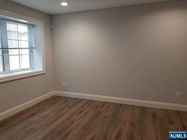 7 Lindley Ave #B — Photo 20