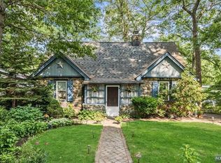 385 Cupsaw Dr, Ringwood, NJ 07456