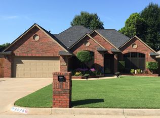 9976 Sudbury Rd, Yukon, OK 73099