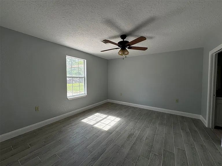 6918 Isla St — Photo 5