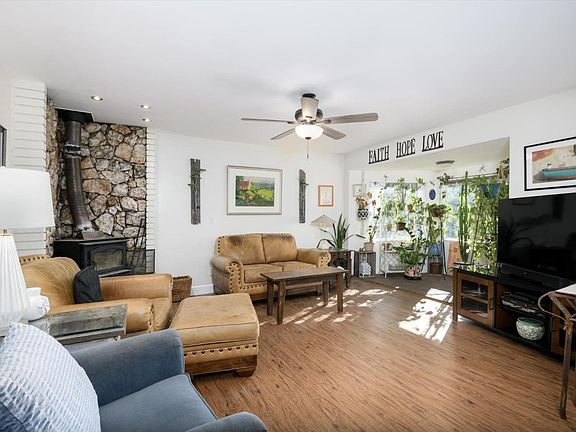 3rd image of 4741 Sand Ridge Road