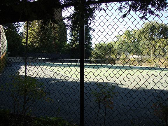 Complex Tennis Courts