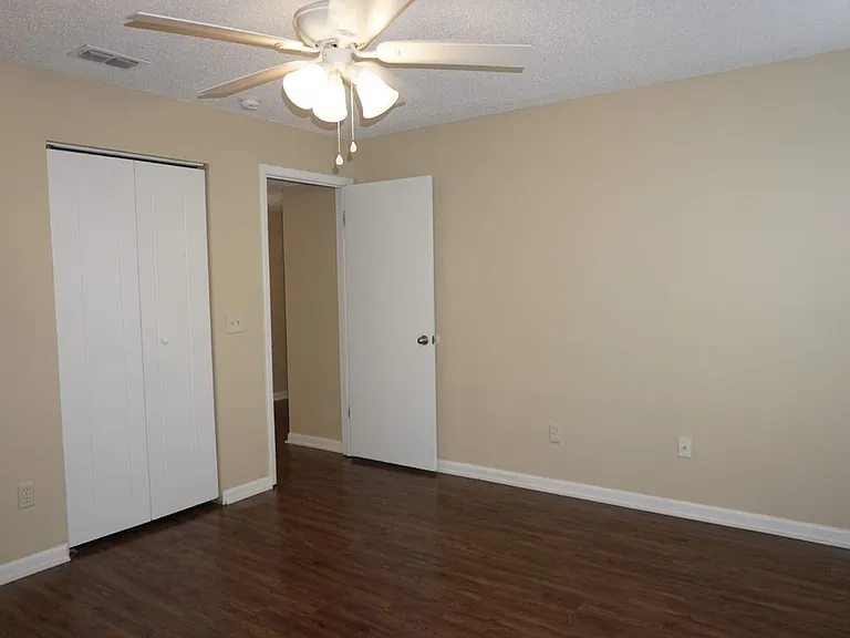 5547 Pinebay Cir N — Photo 7
