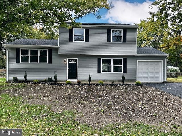 1st image of 3079 Diamond Dr