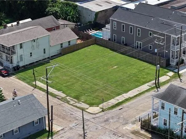 642 Saint James St, New Orleans, LA 70130