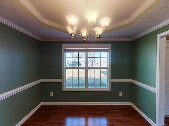 4th image of 282 Tower Dr