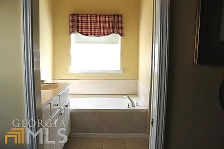 3rd image of 200 Turnbridge Cir
