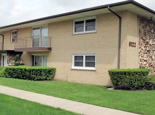 6122 S Kensington Ave, Countryside, IL 60525