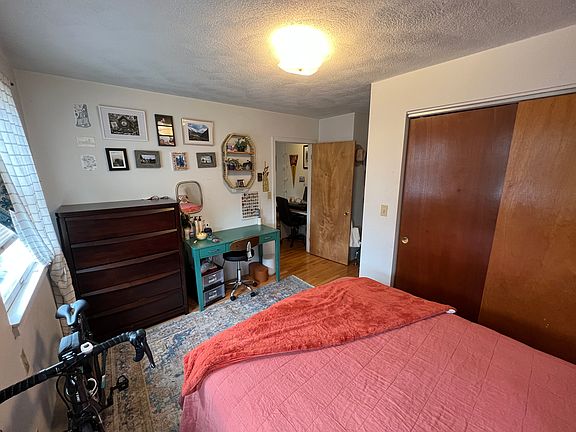 5th image of 217 Holland St APT 3A