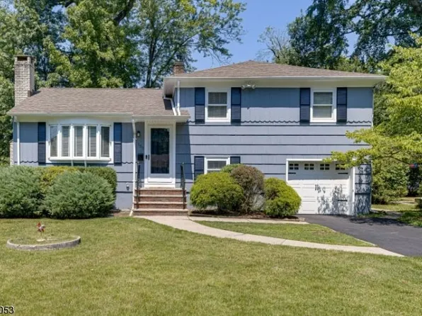 105 Glenwood Rd, Cranford, NJ 07016
