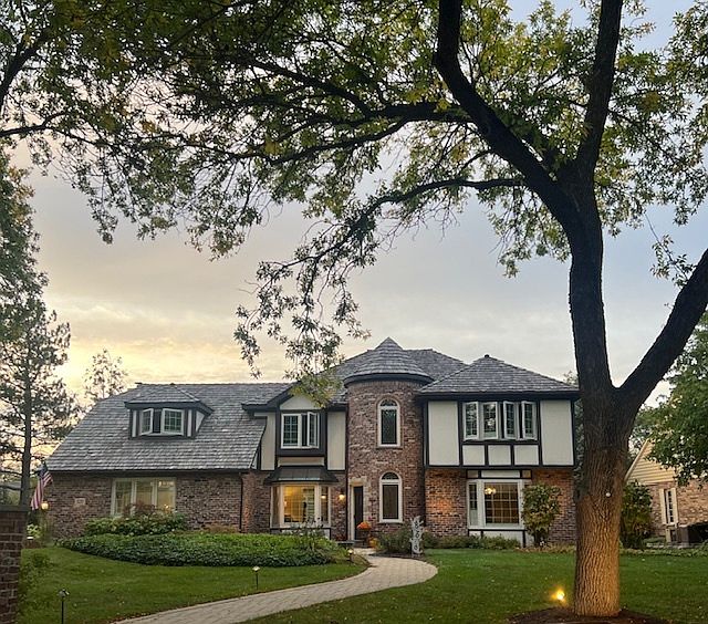 1st image of 320 Hambletonian Dr