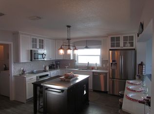 110 Wall St, Redington Shores, FL 33708