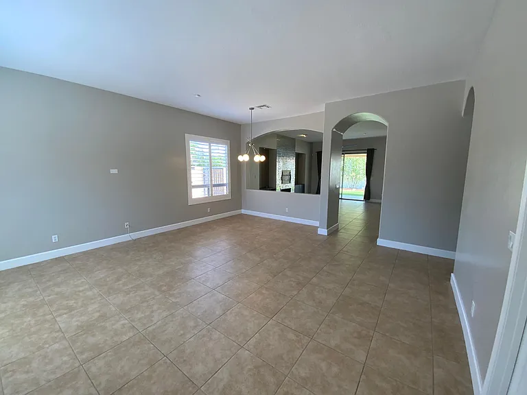 6204 E Phelps Rd — Photo 12