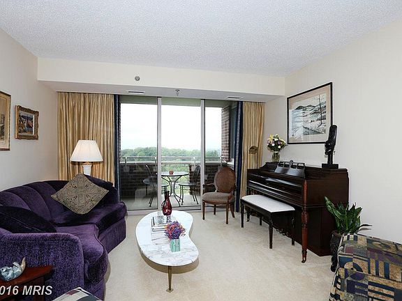 5th image of 5809 Nicholson Ln APT 1005