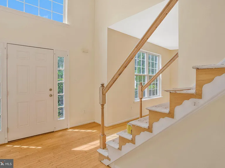 9112 Granite Ct — Photo 10