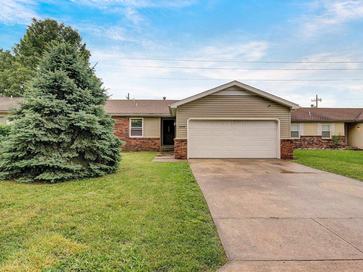 1328 W Downing Street, Springfield, MO 65807 Zillow