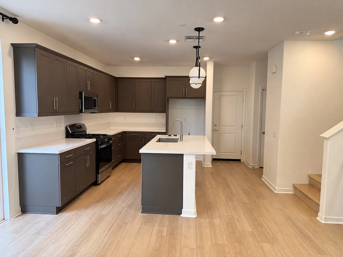 16183 Juno Way — Photo 3