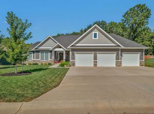 914 E Fountain Rd, Carterville, MO 64835