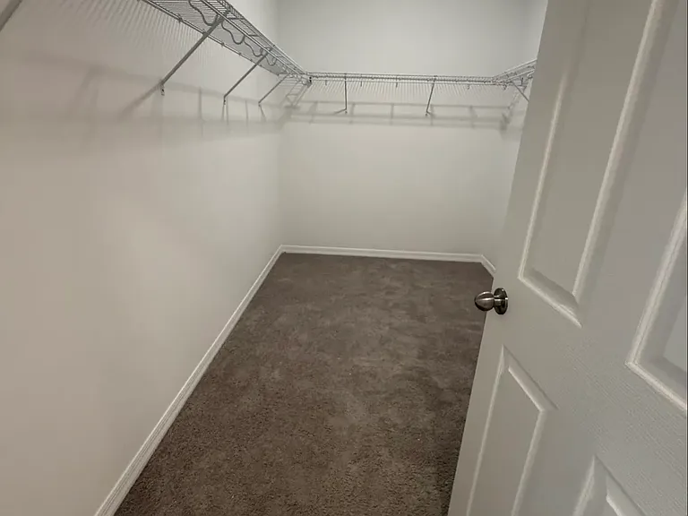 11996 Hilltop Farms Dr — Photo 3