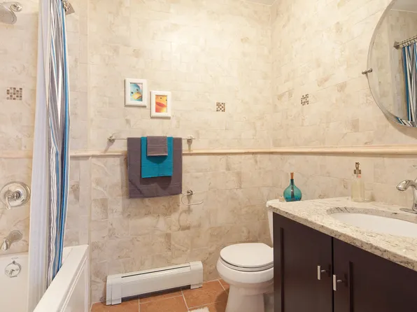 608 Lorimer Street image 1 of 5