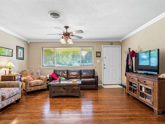5th image of 4029 Eldridge St