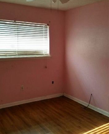 3rd image of 4001 N Woodbine St
