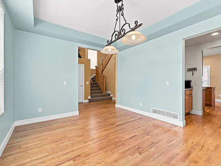 2202 Hanham Dr — Photo 10