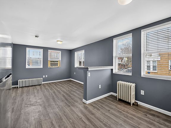 5th image of 5820 Woodcrest Ave APT 3