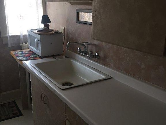 4th image of 429 Prospect Ave APT 1