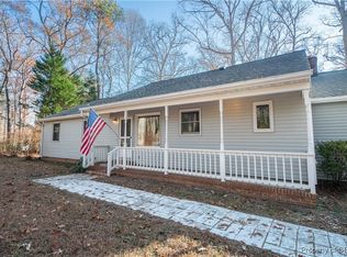 9819 Spring Branch Dr, Gloucester, VA 23061