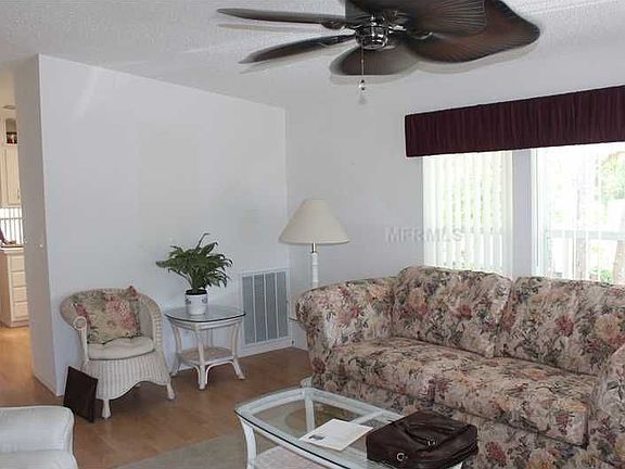 4th image of 2133 Glenwood Dr